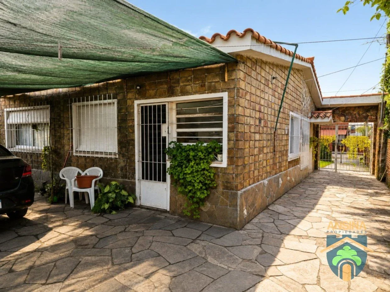 Padrón único, casa en venta c/ cochera en Maroñas 3 dormitorios. - Imagen 2