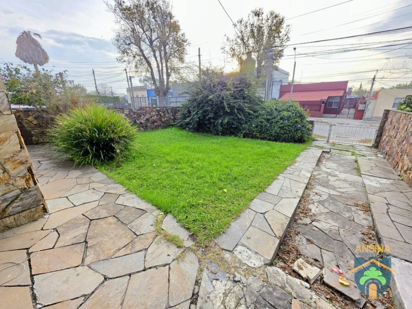 Padrón único, casa en venta c/ cochera en Maroñas 3 dormitorios. - Imagen 4