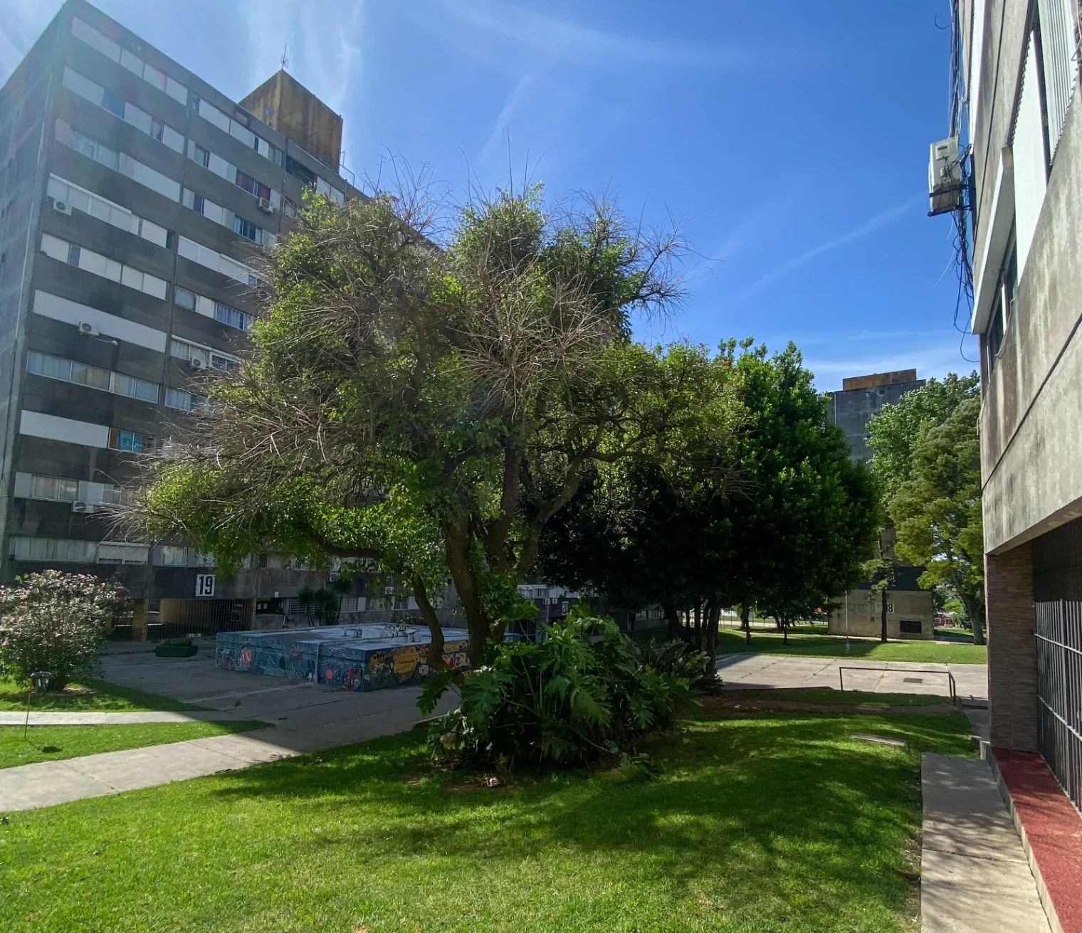 Apartamento en alquiler de 3 dormitorios c/ cochera en Malvin Norte - Imagen 2