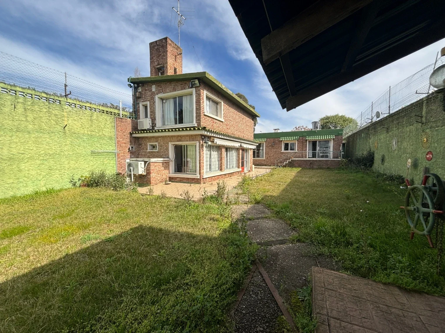 Casa en alquiler 4 dormitorios en Santa Lucía del Este - Imagen 3