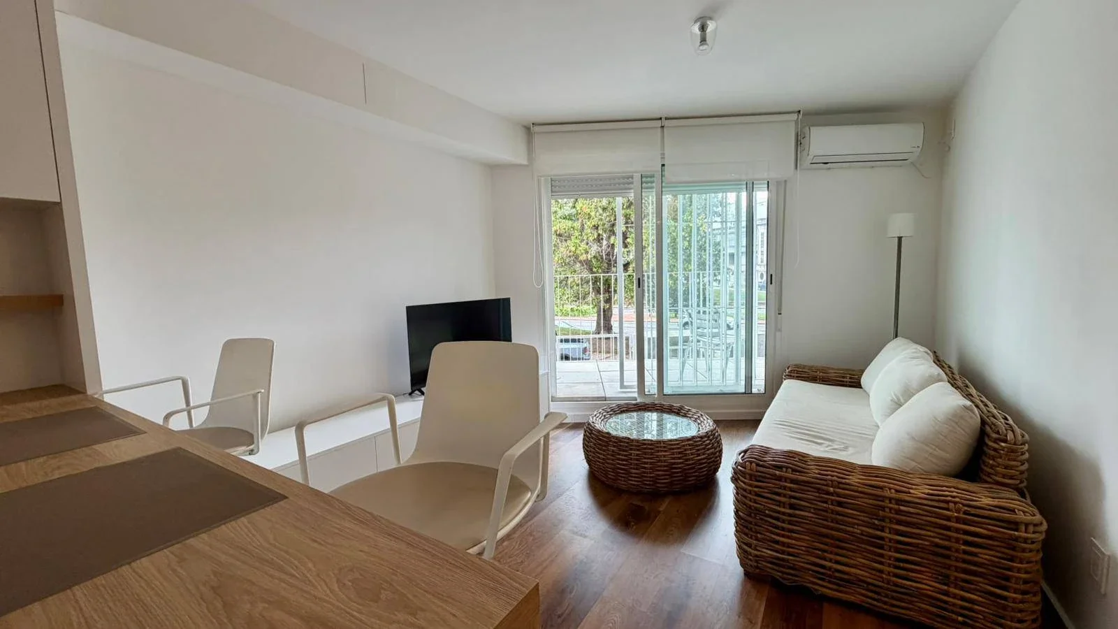 Apartamento en alquiler c/ cochera en Punta Carretas - Imagen 1