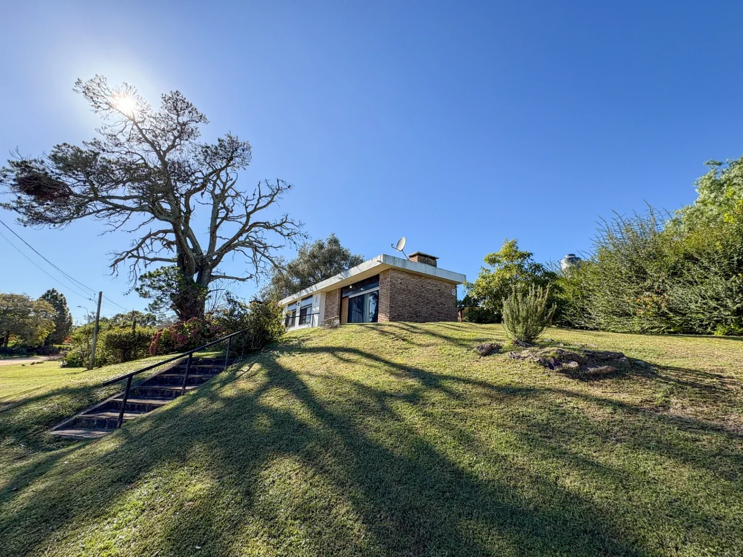 Casa en venta c/ cochera en Costa Azul - Imagen 1