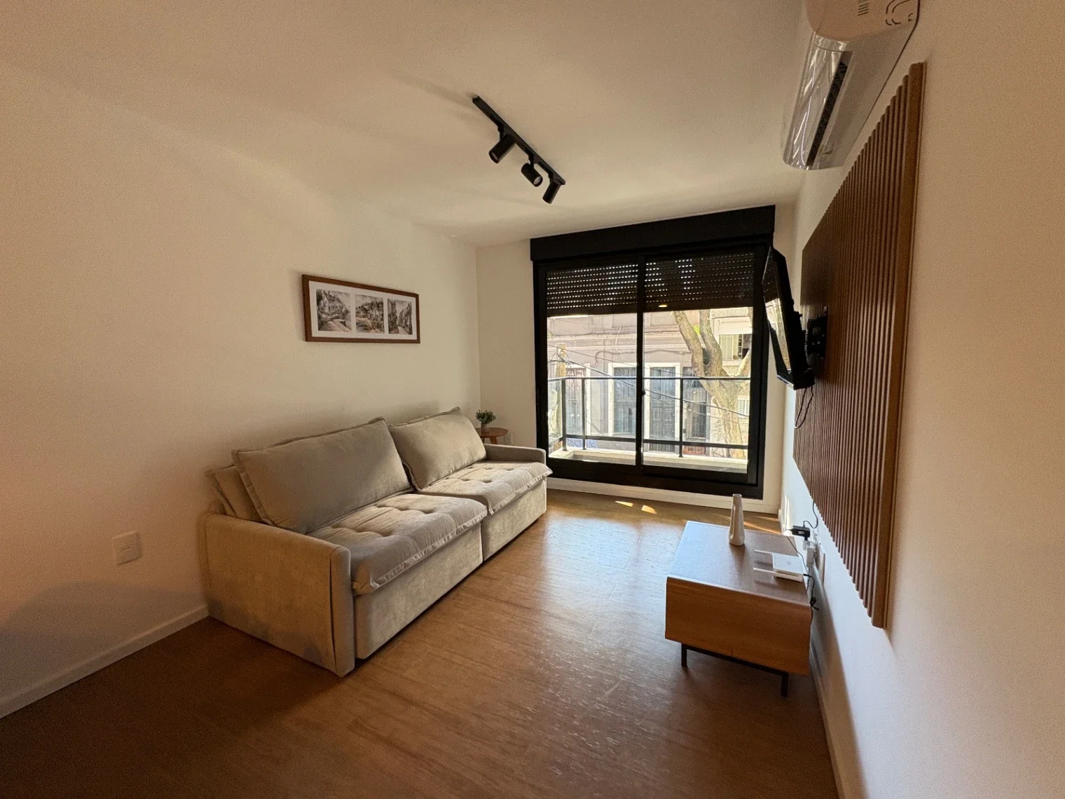 Apartamento en alquiler c/ cochera en Cordón - Imagen 2