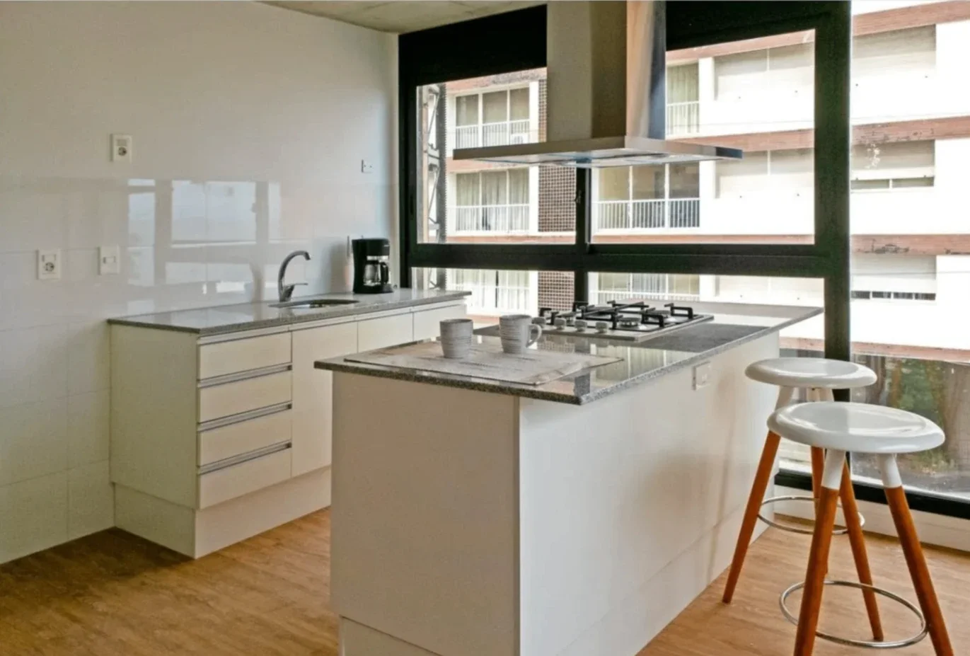 Apartamento en venta c/ cochera en Barrio Sur - Imagen 5