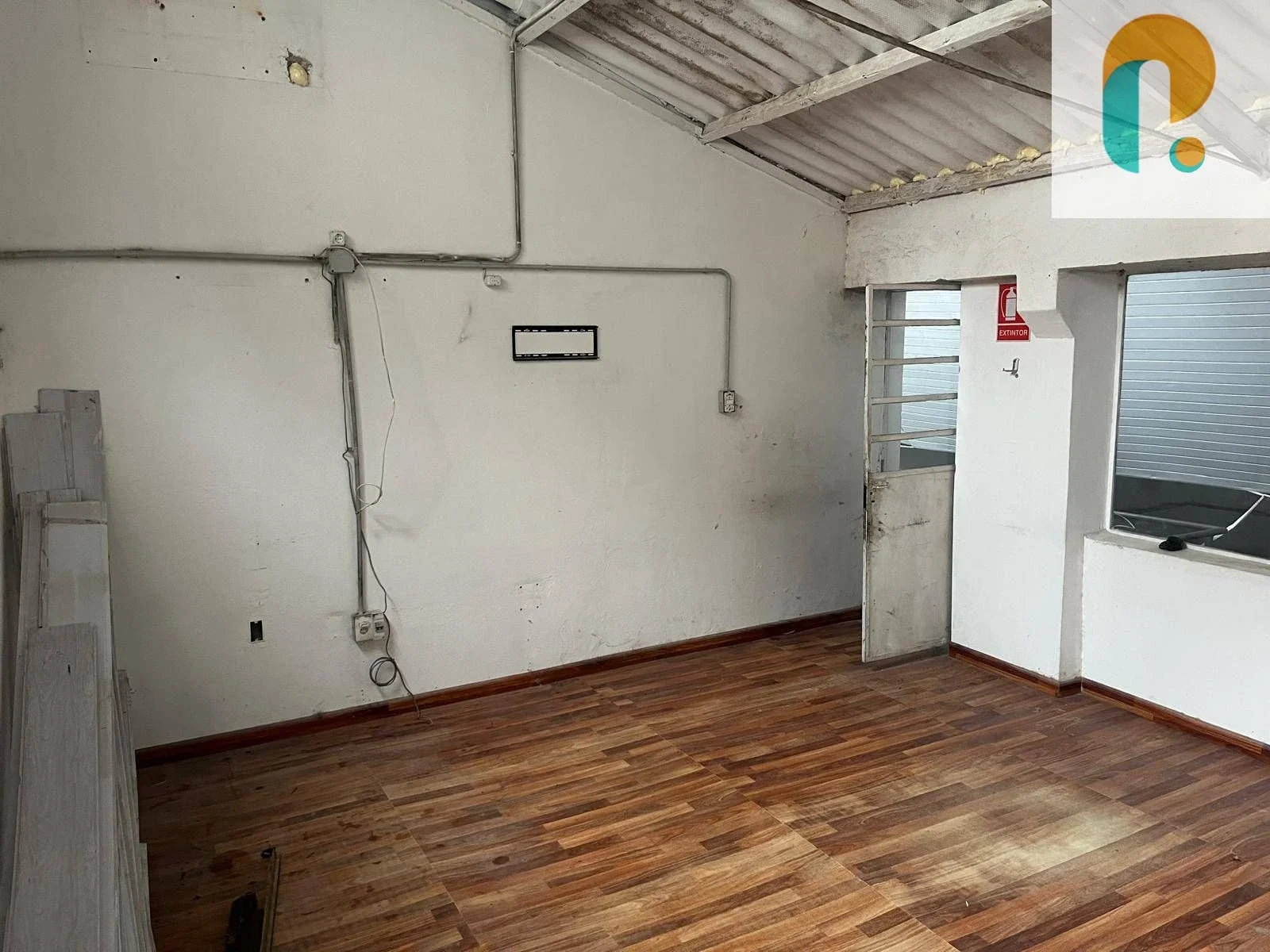 Alquiler de Galpones en La Comercial. 1 de 237m2 o 2 Locales de 500 m2 - Imagen 3