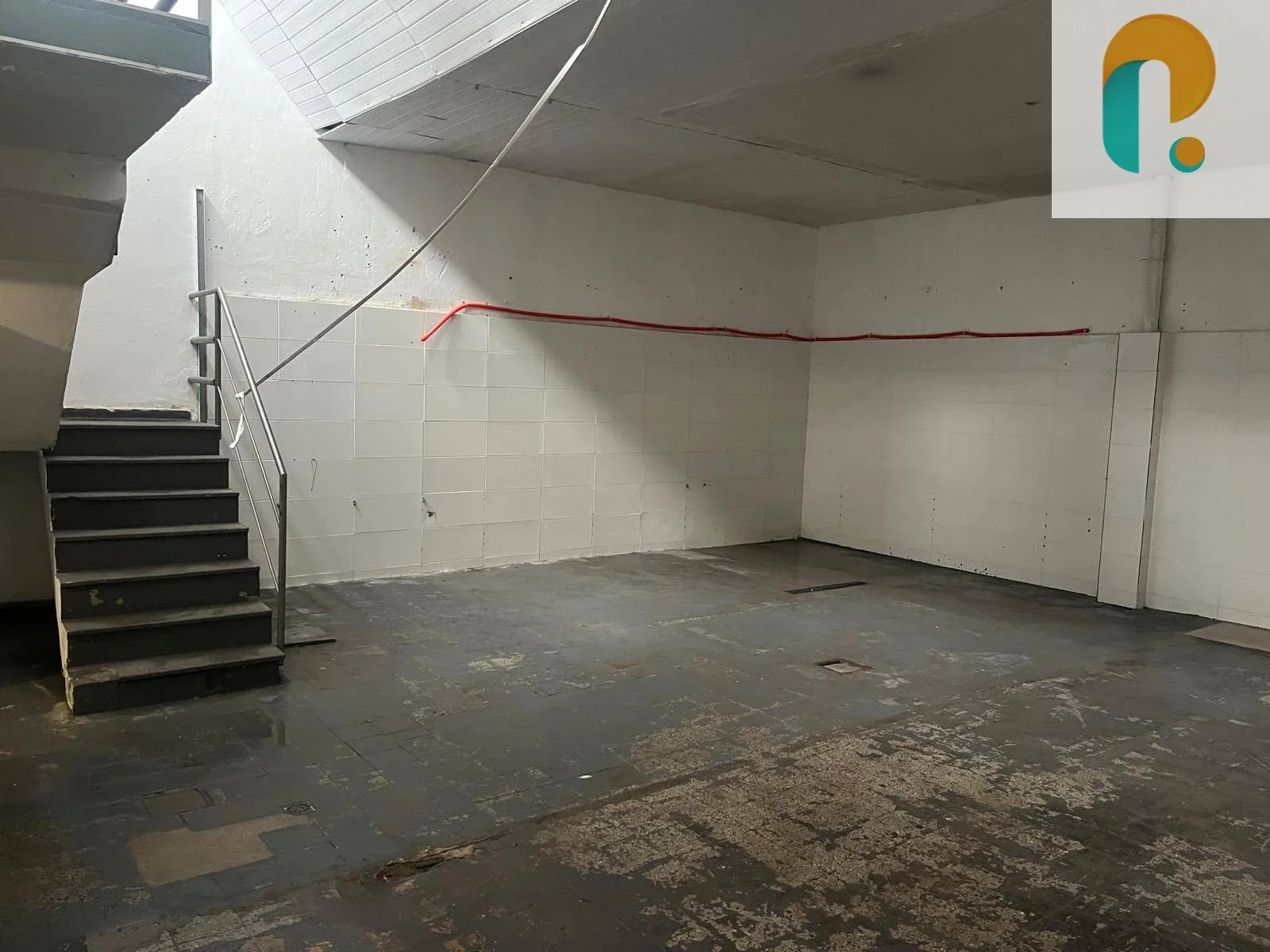 Alquiler de Galpones en La Comercial. 1 de 237m2 o 2 Locales de 500 m2 - Imagen 4