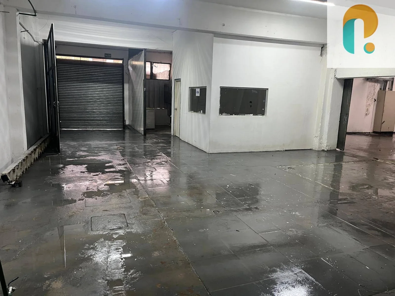 Alquiler de Galpones en La Comercial. 1 de 237m2 o 2 Locales de 500 m2 - Imagen 3