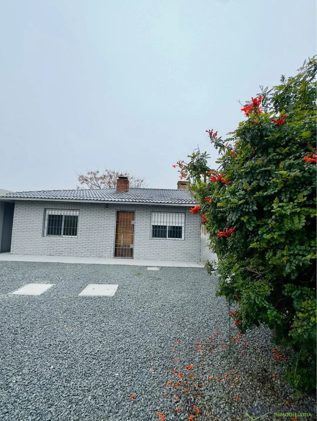 Casa en alquiler c/ cochera en Parque Carrasco - Imagen 1