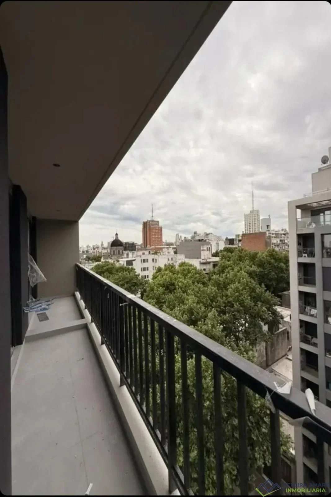 Apartamento de 1 Dormitorio + Cochera en Cordón Sur Piso 9 con Terraza y Amenities Premium - Imagen 3