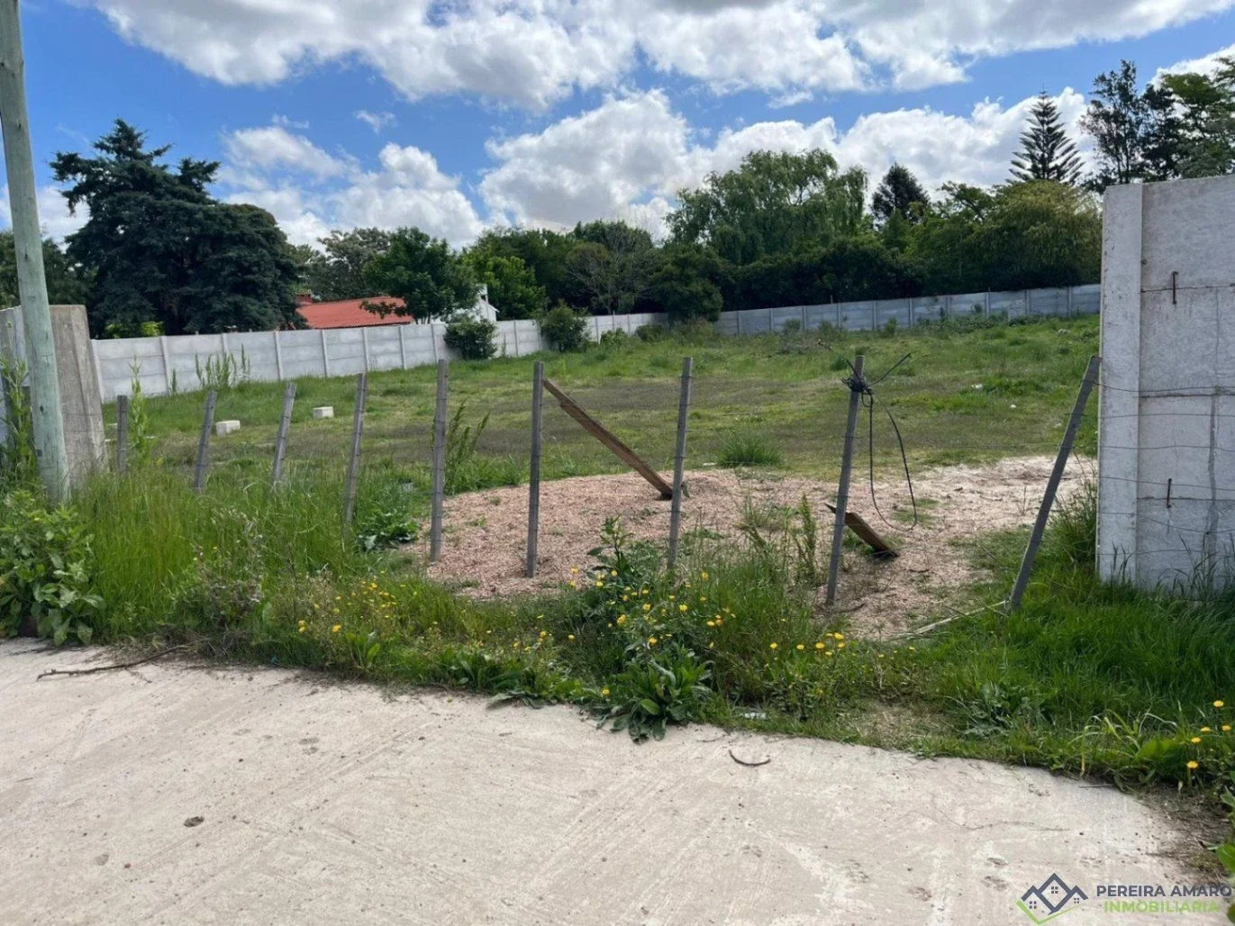 Amplio Terreno en Colonia Nicolich Excelente Ubicación y Gran Potencial de Desarrollo - Imagen 4