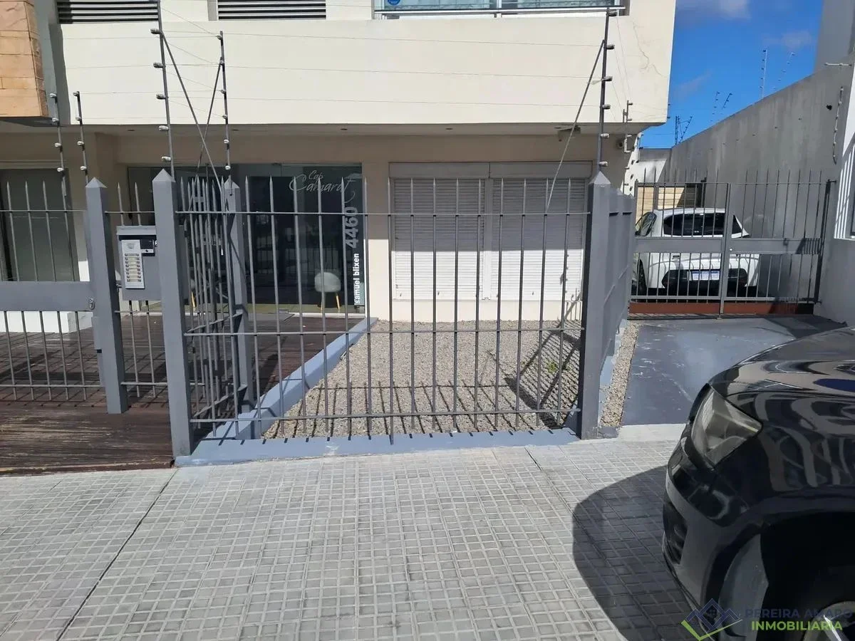 Apartamento en Alquiler en Malvín 1 Dormitorio 2 Cocheras Excelente Ubicación - Imagen 2