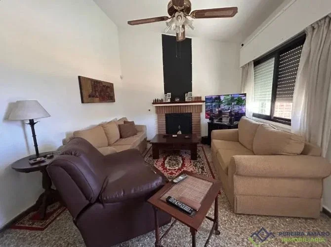 Casa en venta c/ cochera en Shangrilá - Imagen 3