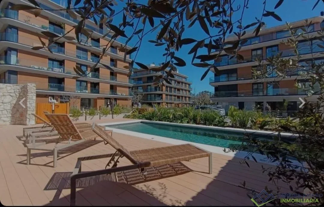 Apartamento en Alquiler sobre la Rambla Barra de Carrasco 2 Dormitorios, Terraza, Garage y Amenities Premium - Imagen 1