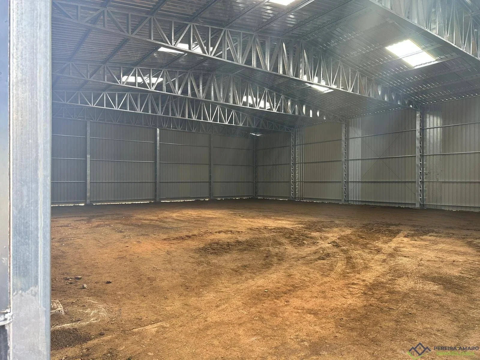 Galpón en venta de 400m² cubiertos con oficina,cocina y baño Excelente espacio para logística,depósito o actividad comercial - Imagen 5