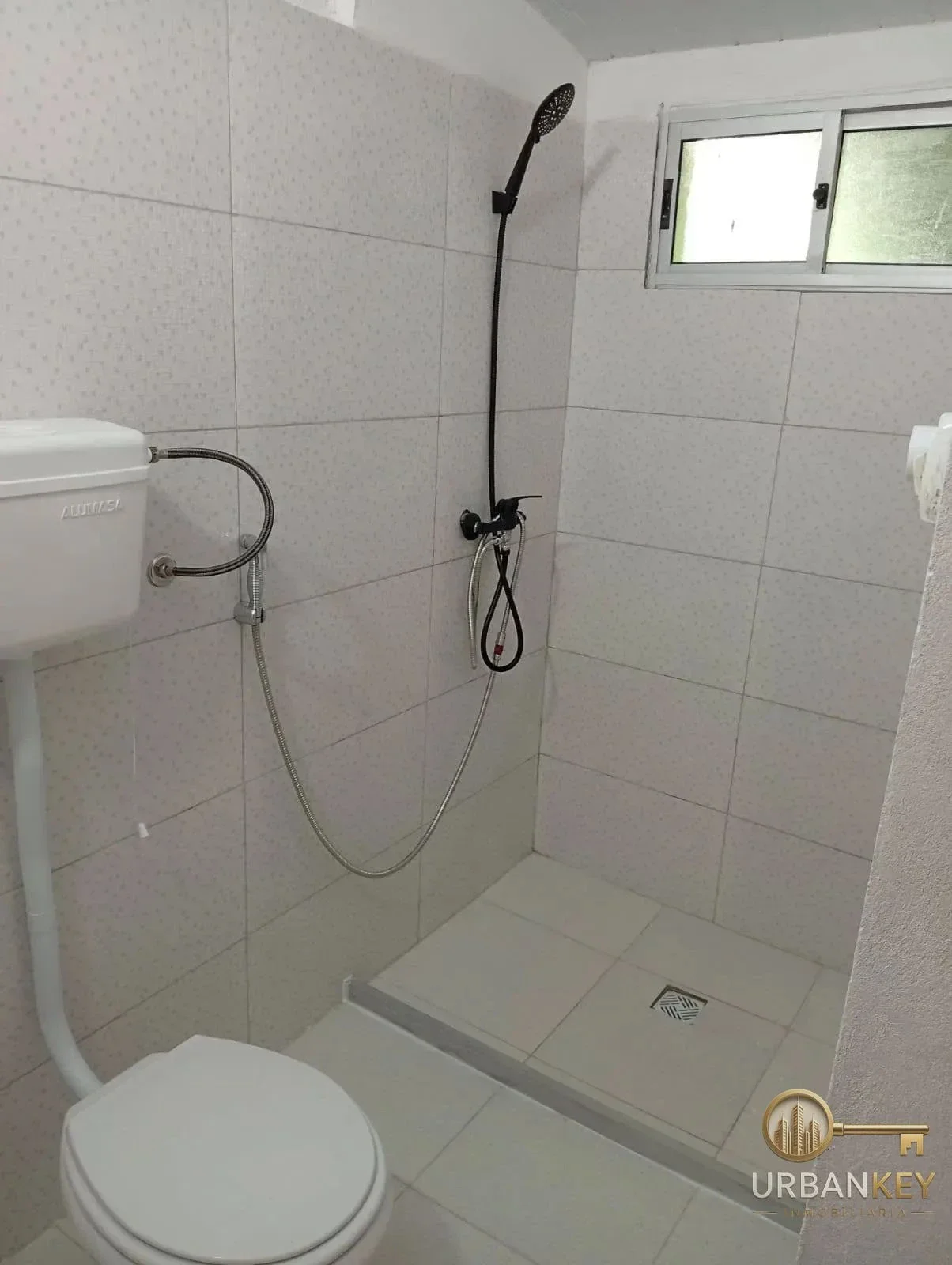 Alquiler apartamento 2 dormitorios con patio y parrillero en la Curva de Maroñas - Imagen 5