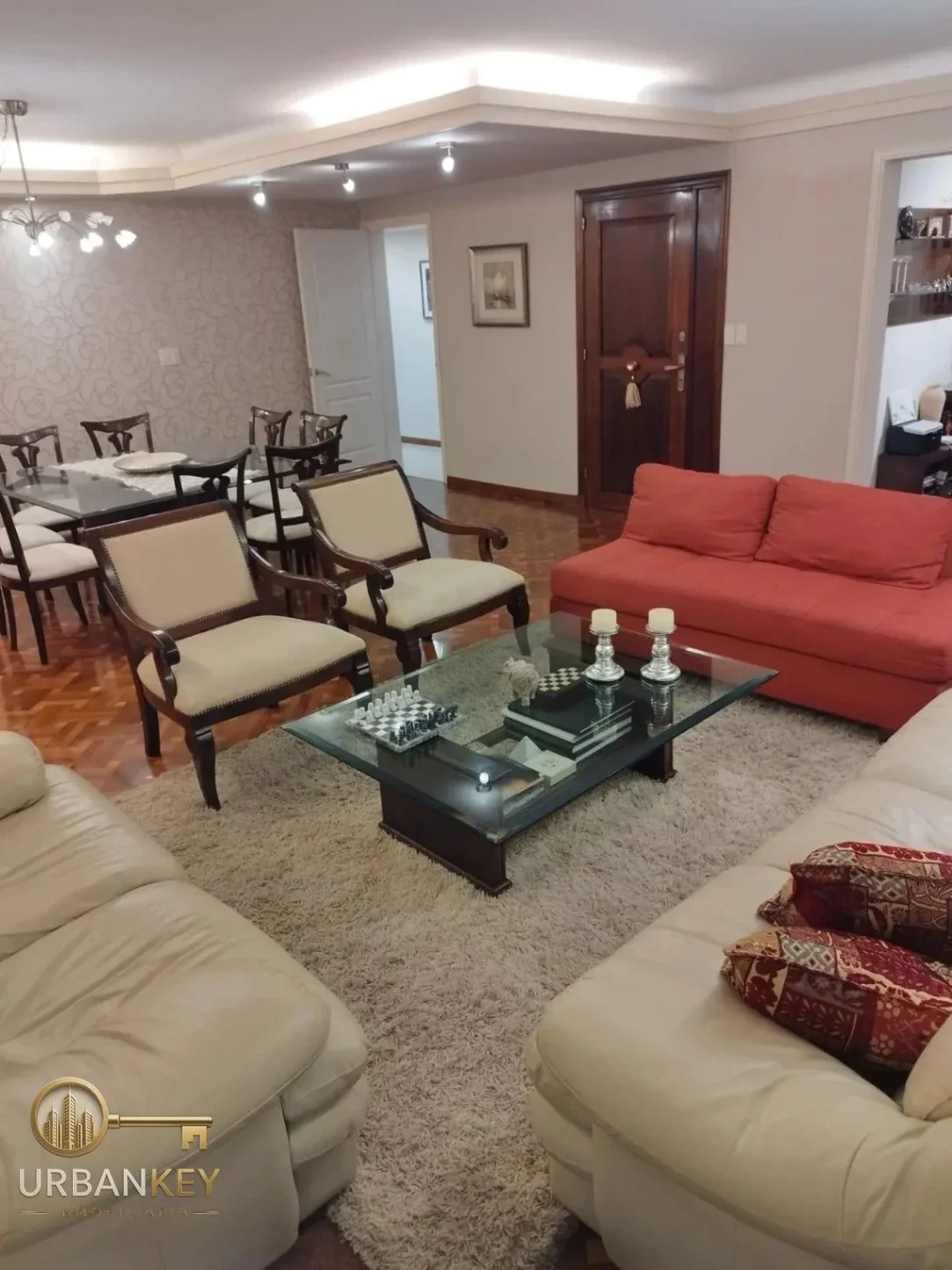 Alquiler apartamento amueblado de 3 dormitorios con terraza y garage en Pocitos - Imagen 1