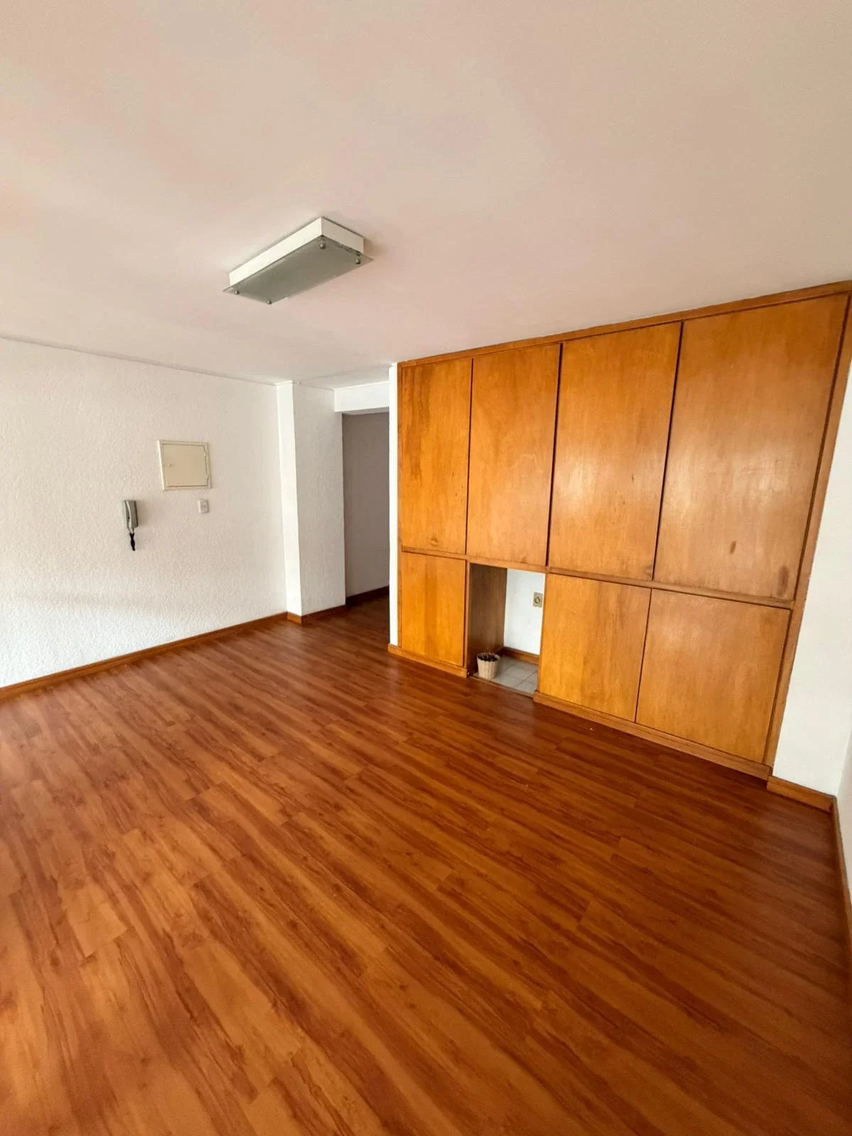 VENTA OFICINA 60m2 2 OFICINAS PRIVADAS + SALA DE REUNIONES - CIUDAD VIEJA - Imagen 2