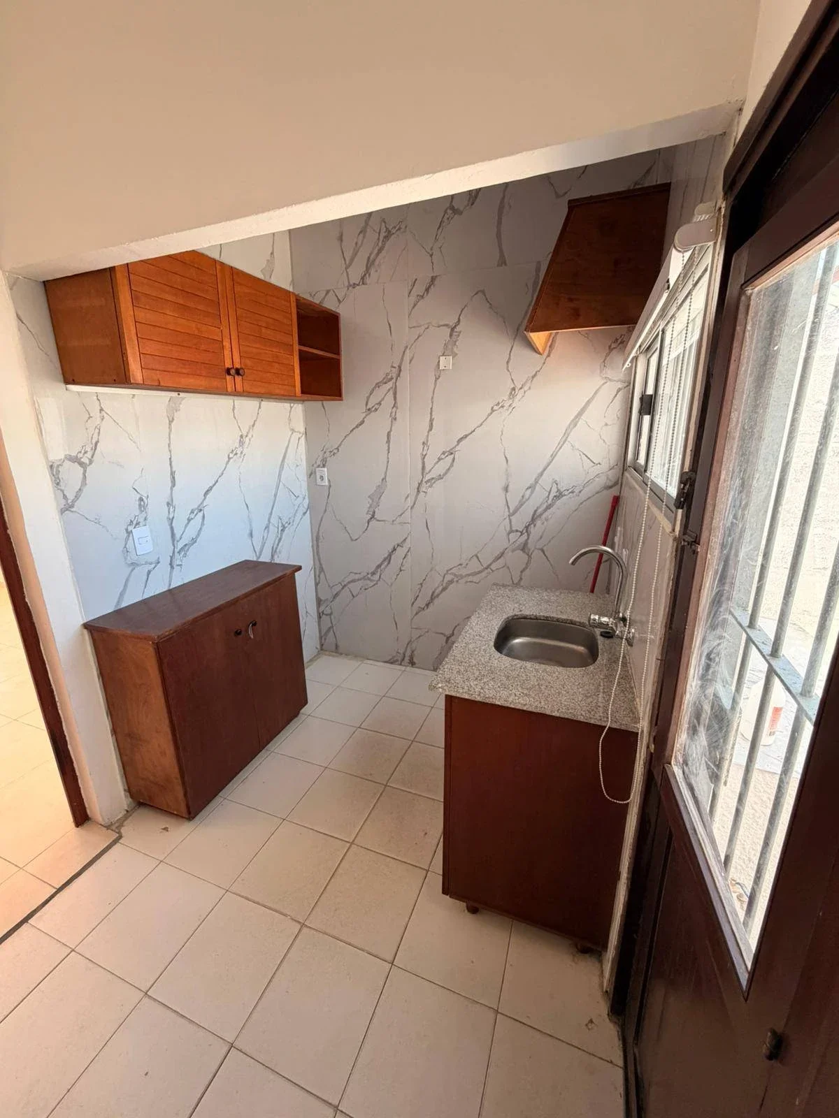 ALQUILER CASA 2 DORMITORIOS 2 BAÑOS COCHERA Y PATIO EN PEREZ CASTELLANOS - Imagen 5