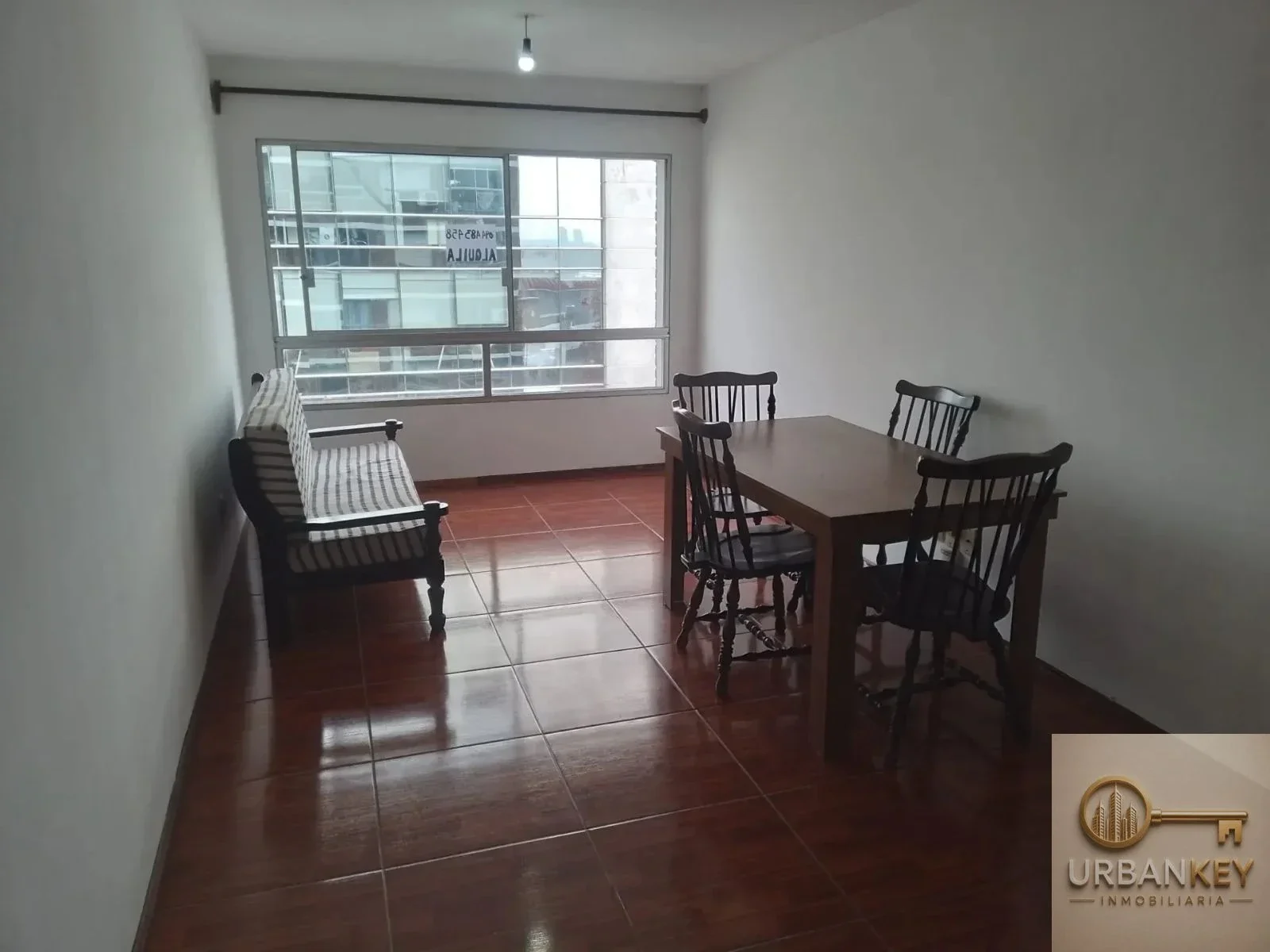 Apartamento en alquiler en Centro - Imagen 2