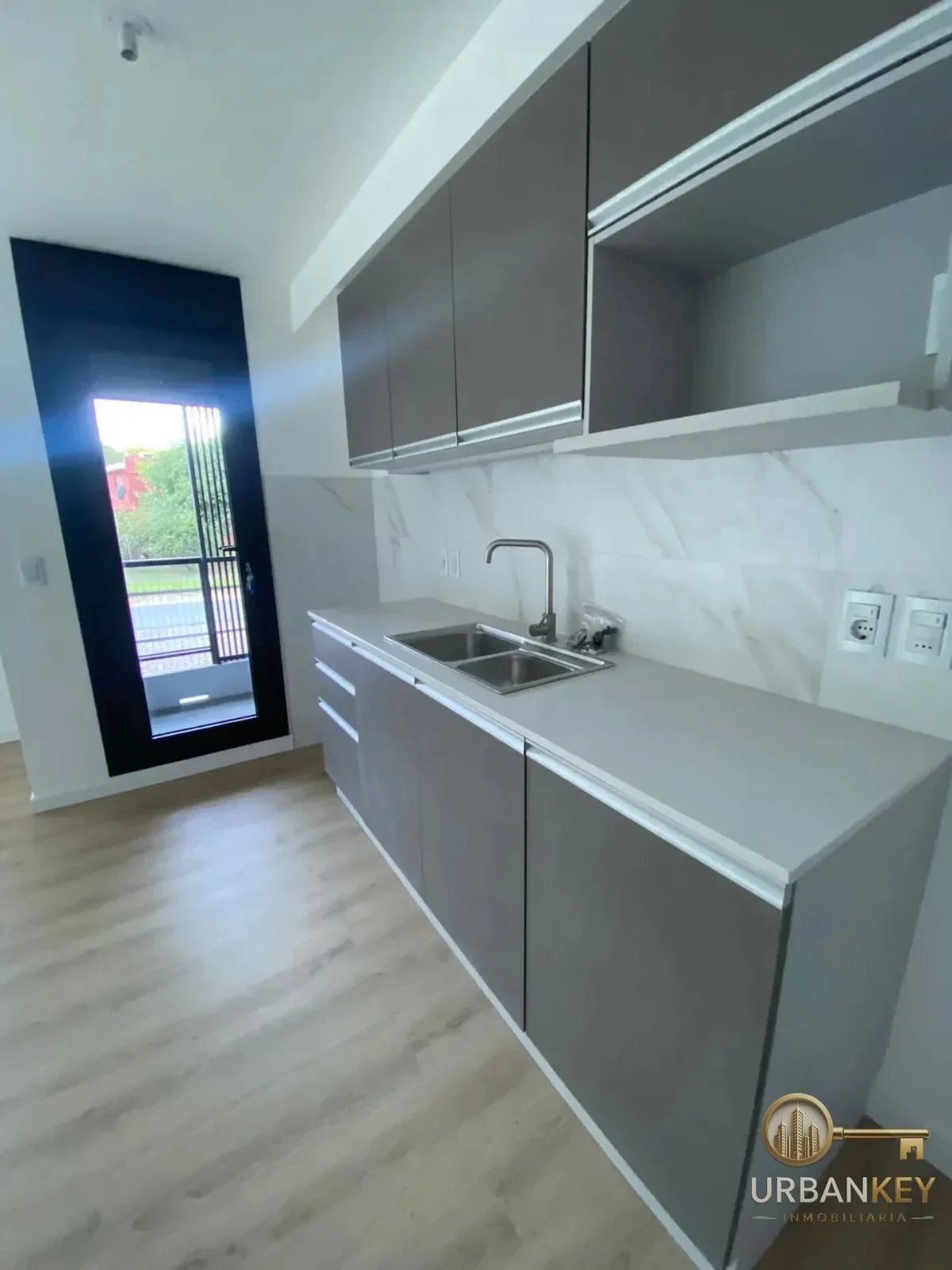 HERMOSO APARTAMENTO EN ALQUILER DE 1 DORMITORIO COMPLEJO CERRADO EN BEPARKLIFE - Imagen 5