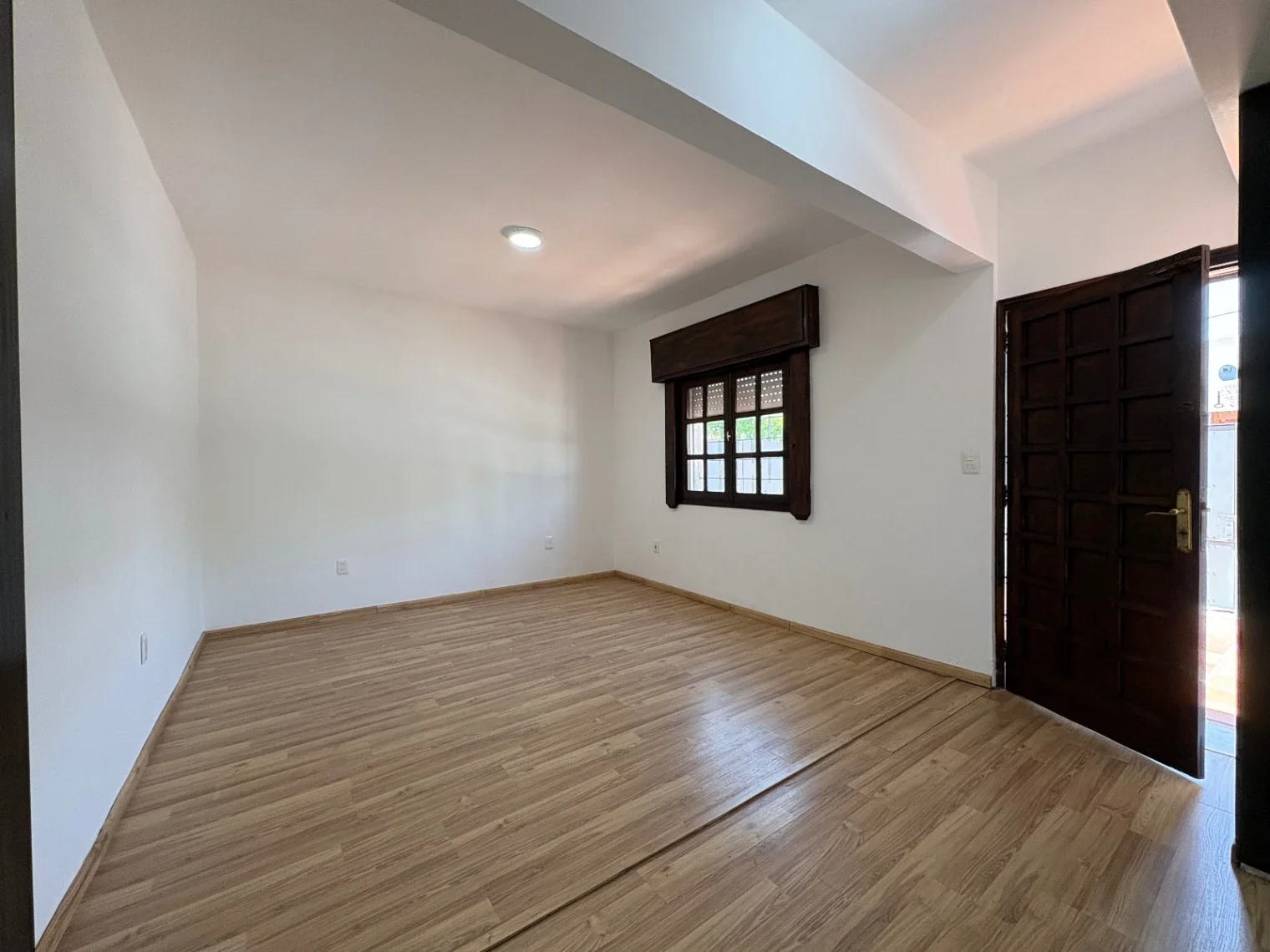 VENTA DE CASA PADRON ÚNICO 3 DORMITORIOS GARAGE PATIO EN BUCEO - Imagen 4
