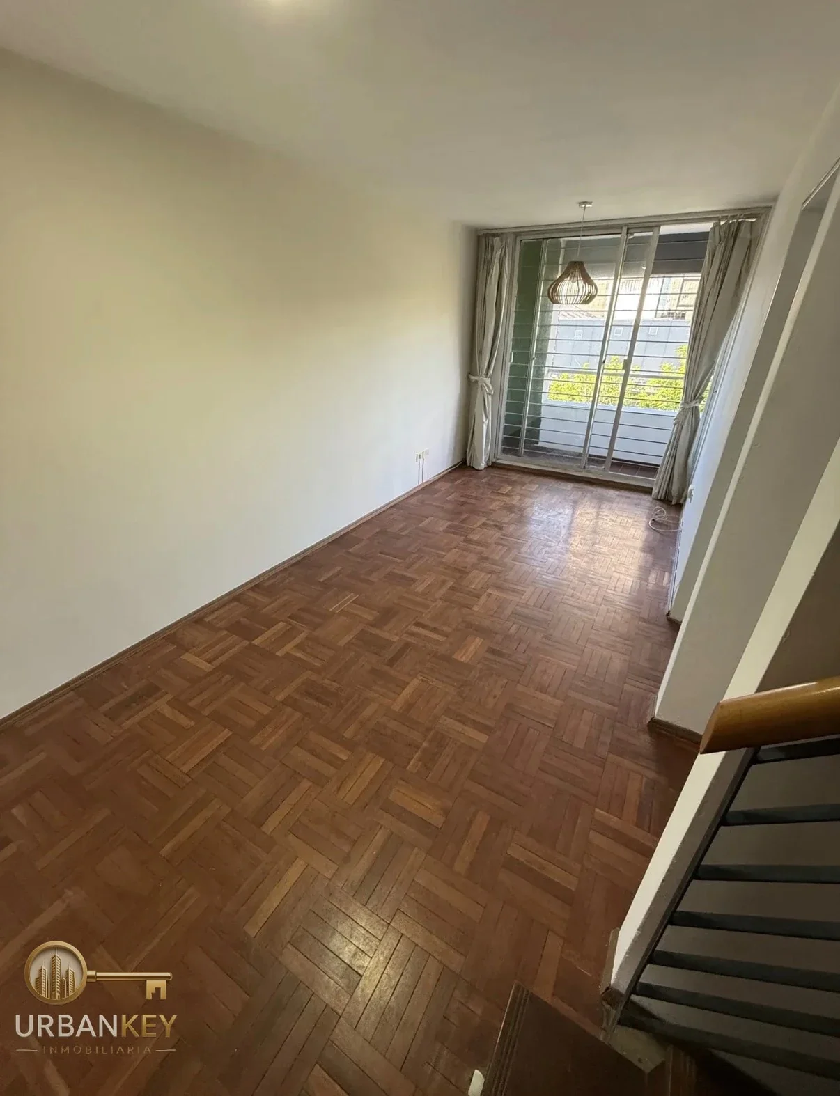 Apartamento en alquiler c/ cochera en Malvin - Imagen 1