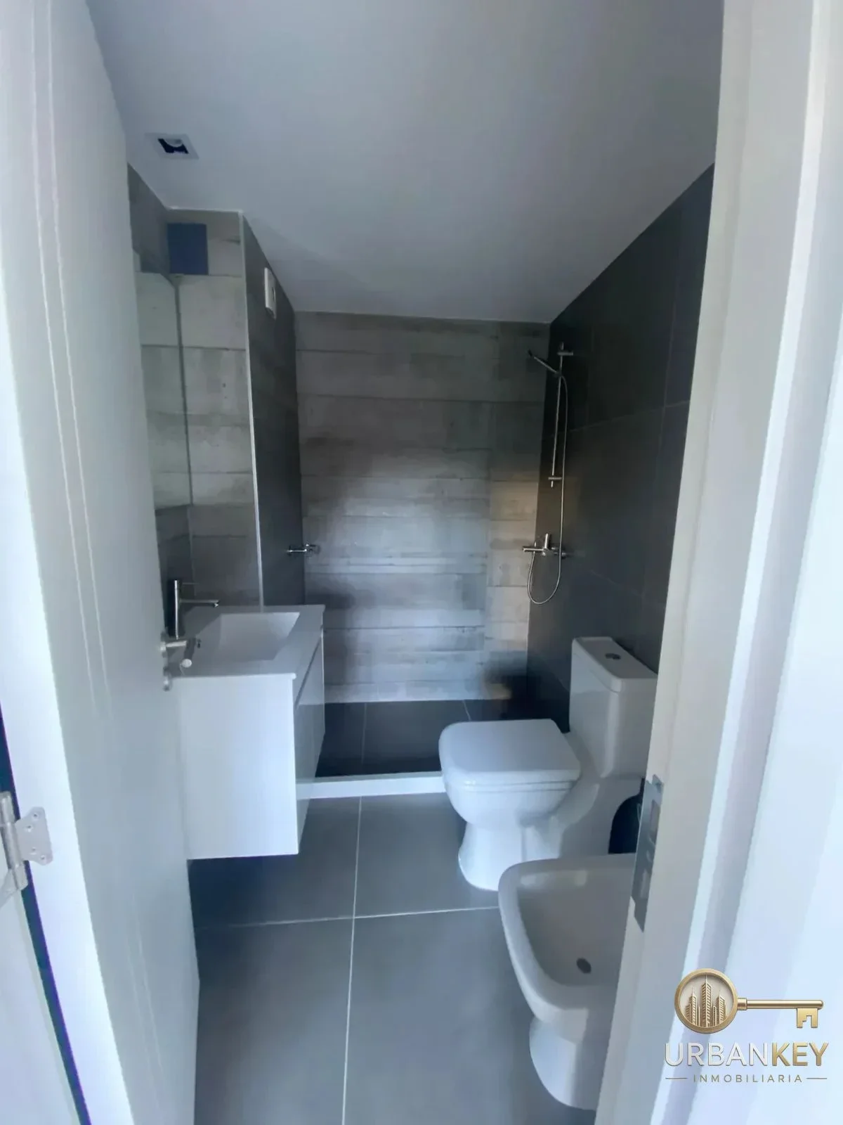 HERMOSO APARTAMENTO EN ALQUILER DE 1 DORMITORIO COMPLEJO CERRADO EN BEPARKLIFE - Imagen 4