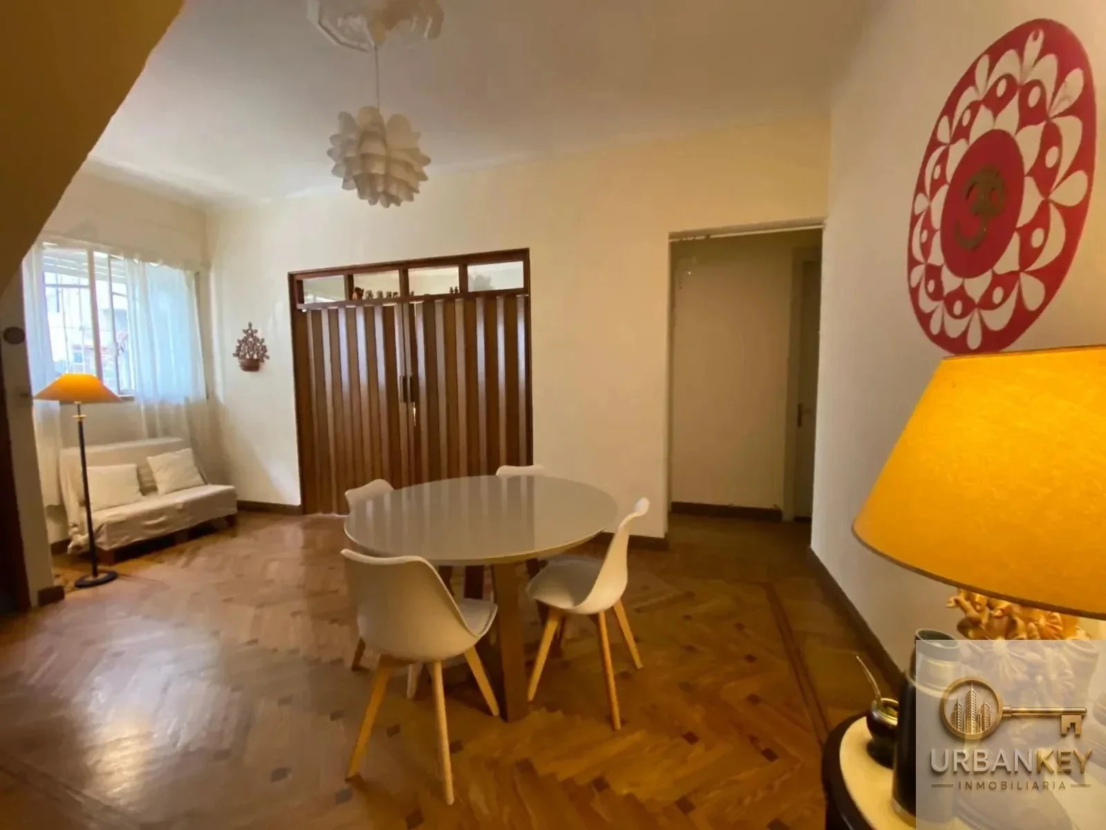 Casa en alquiler 2 dormitorios 2 baños y patio de uso exclusivo en Pocitos - Imagen 2