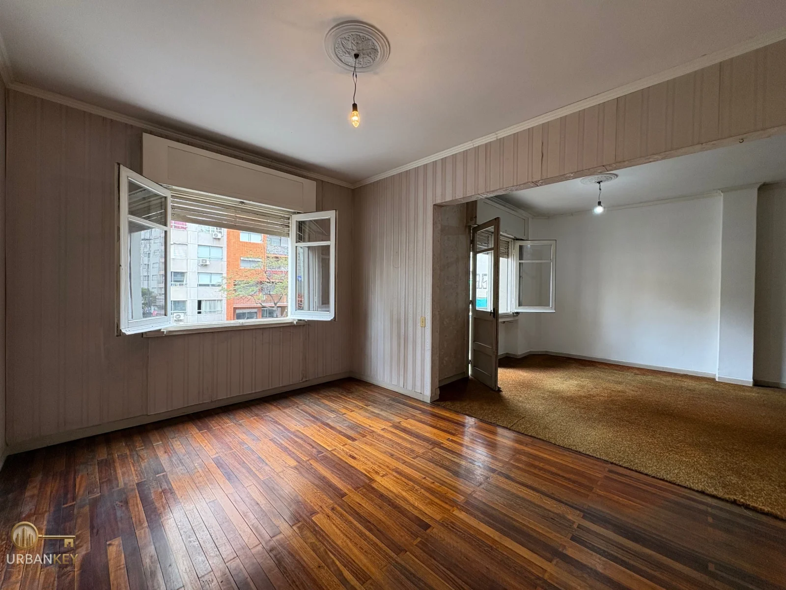 VENTA APARTAMENTO 2 DORMITORIOS + ESCRITORIO Y 2 TERRAZAS EN BARRIO CORDON - Imagen 1