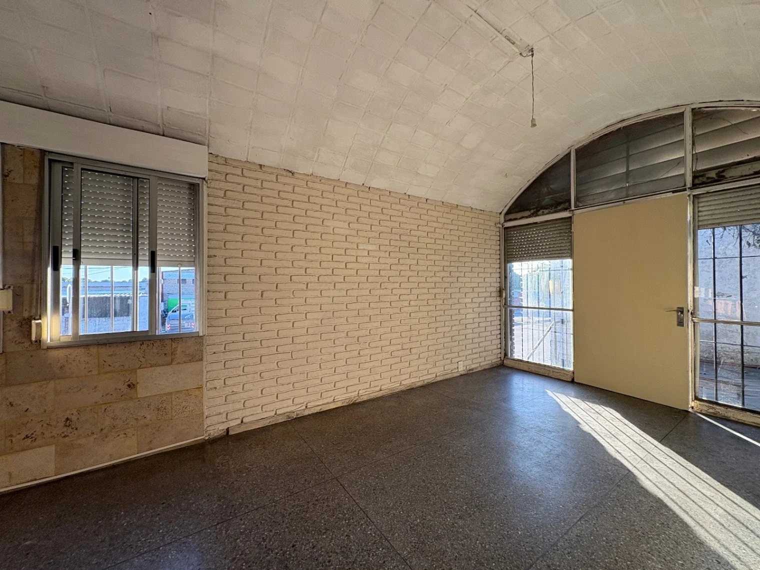 VENTA APARTAMENTO 1 DORMITORIO Y GRAN PATIO DE 200M2 APROX EN SAYAGO - Imagen 5