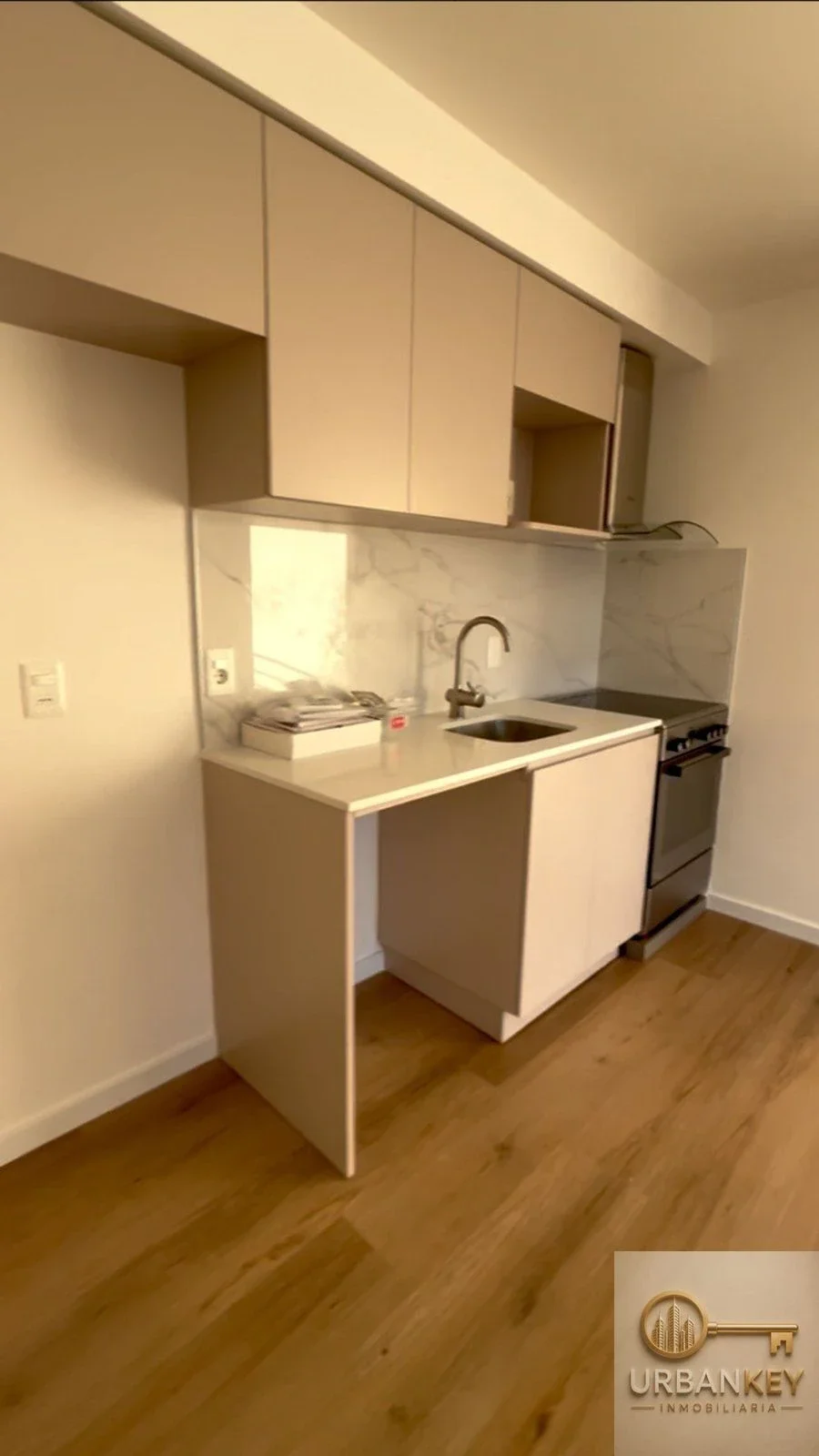 SE ALQUILA APARTAMENTO ESTRENAR 1 DORMITORIO 1 BAÑO EN TRES CRUCES - Imagen 3