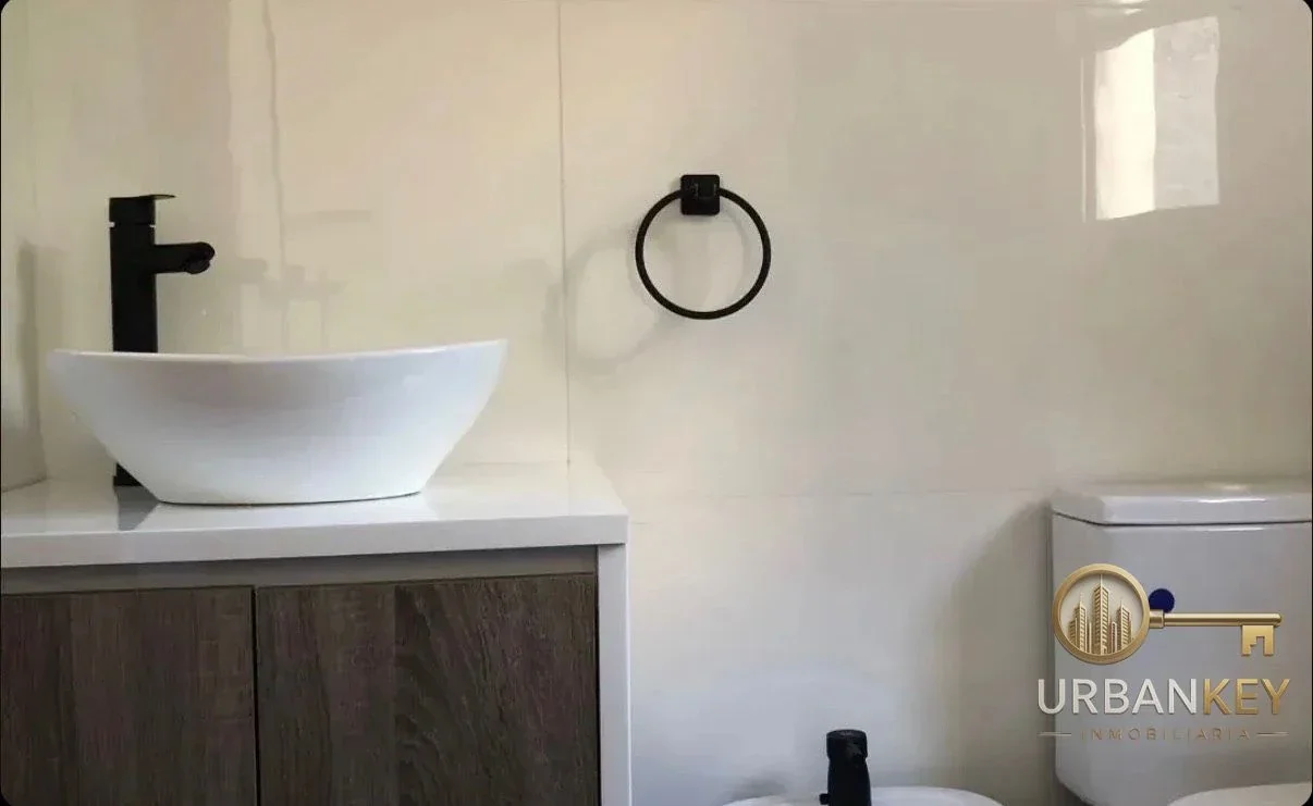 Casa en alquiler 1 dormitorio con cocheras. Acepta depósito en Parque Carrasco - Imagen 4