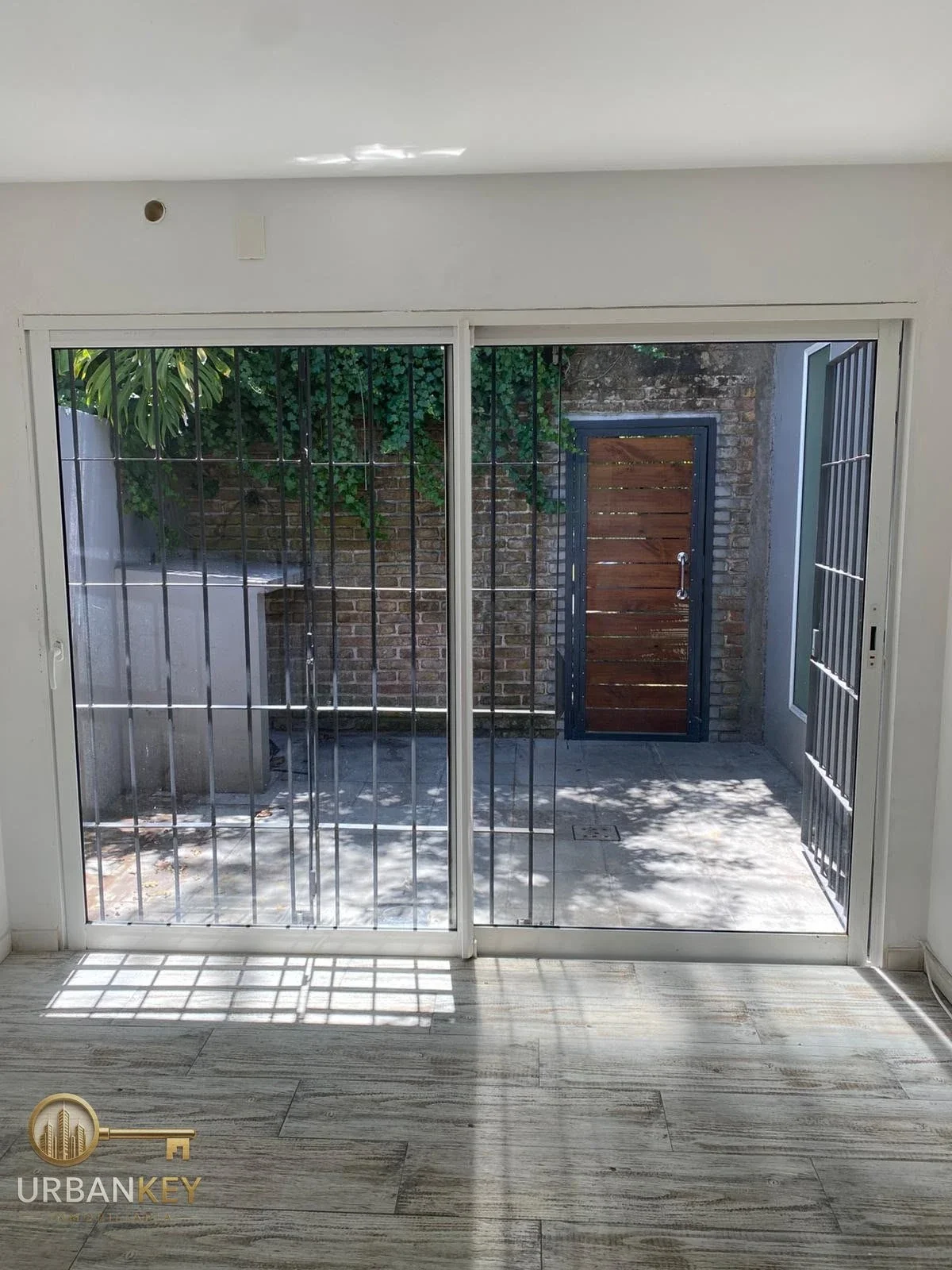ALQUILER APARTAMENTO CASITA 1 DORMITORIO VESTIDOR  Y PATIO EN PUNTA GORDA - Imagen 5