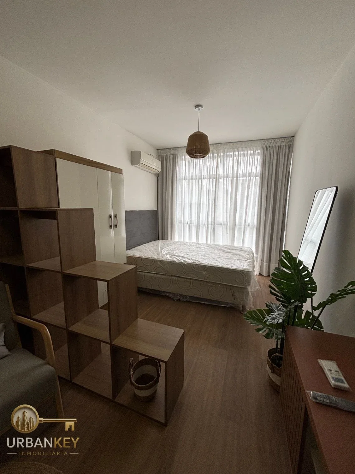Alquiler de Monoambiente EQUIPADO SIN GASTOS COMUNES en Ciudad Vieja - Imagen 4
