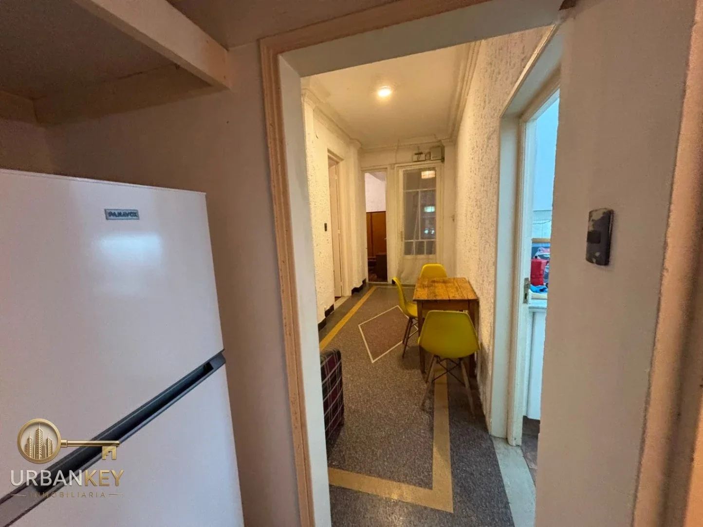 Venta de apartamento de 3 dormitorios con entrada independiente en Cordón Sur - Imagen 3