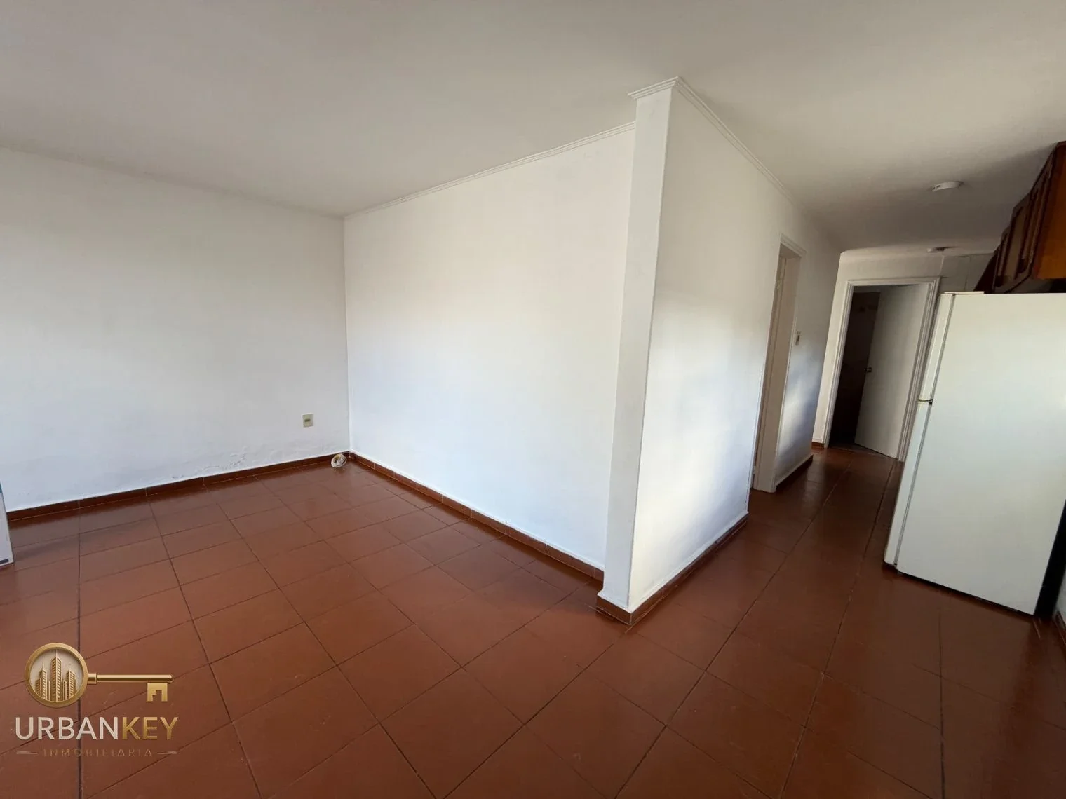 Alquiler apartamento tipo casa 1 dormitorio con patio sin gastos comunes Buceo - Imagen 3