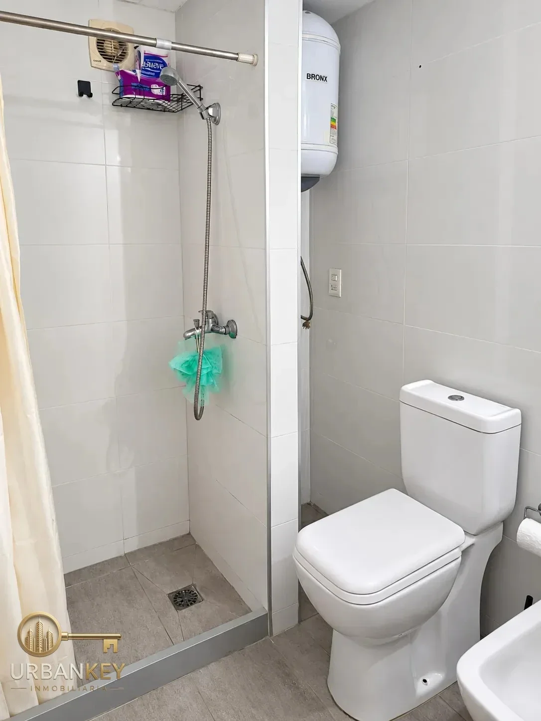ALQUILER APARTAMENTO DE 1 DORMITORIO CON BALCÓN EN CORDÓN – NOSTRUM TOWER - Imagen 4