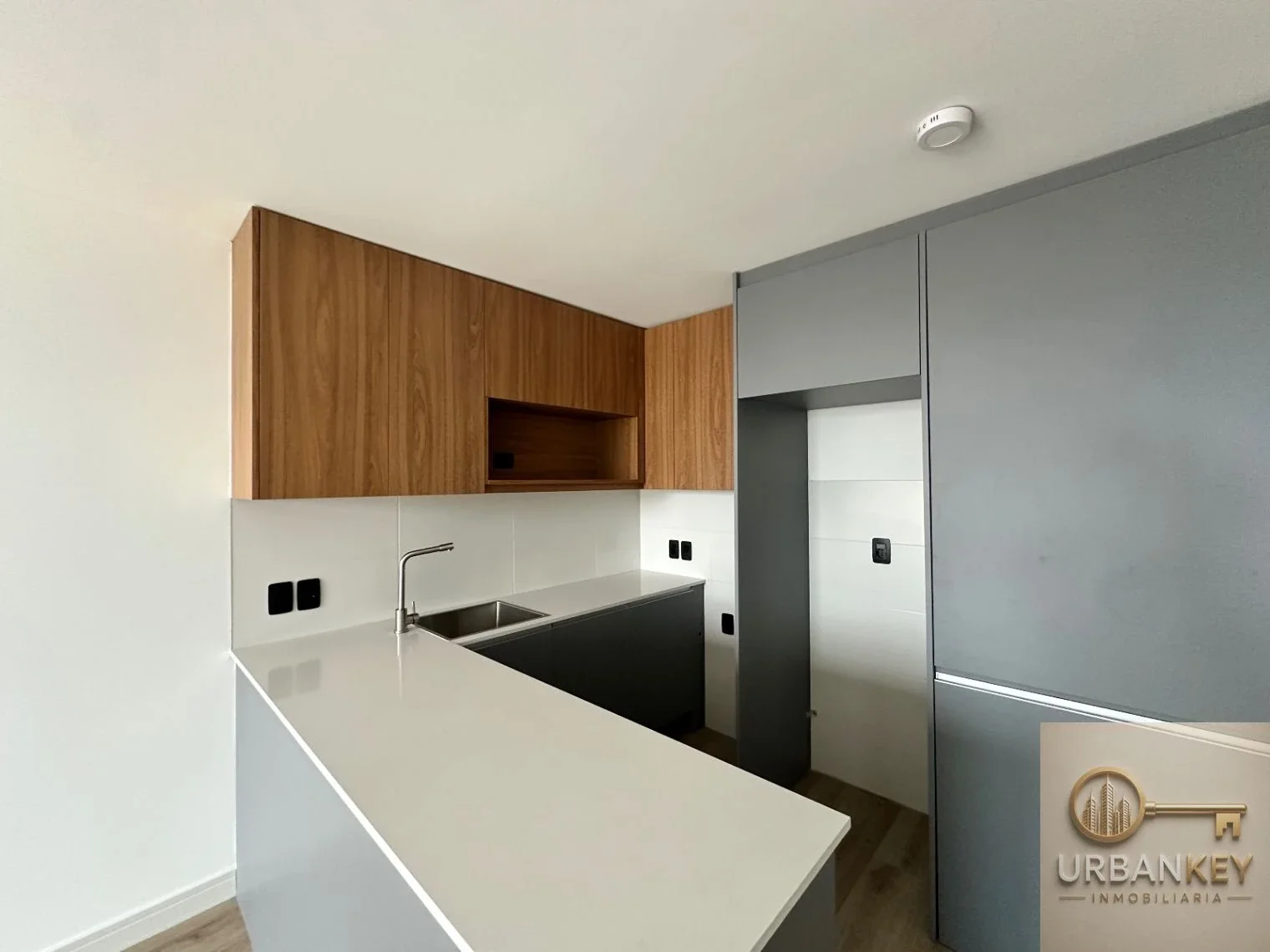 VENTA APARTAMENTO 1 DORMITORIO  Y TERRAZA EN LA BLANQUEADA ESTRENA YA - Imagen 3