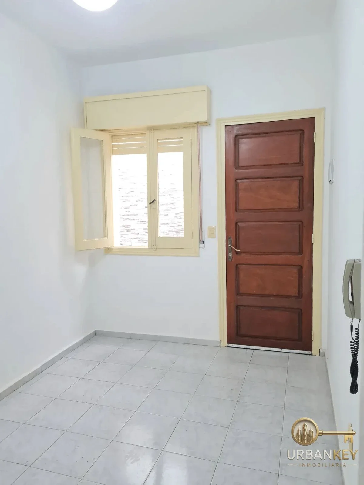 ALQUILER APARTAMENTO 2 DORMITORIOS EN BARRIO SUR BAJOS GASTOS A PASOS DE LA RAMBLA - Imagen 2