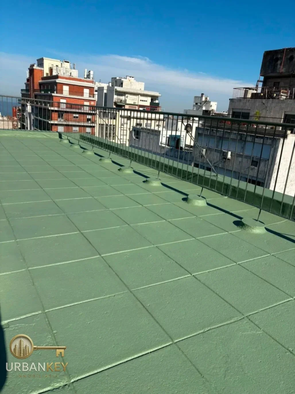 Penthouse en alquiler de 2 dormitorios 2 baños con gran terraza y cochera Centro - Imagen 4