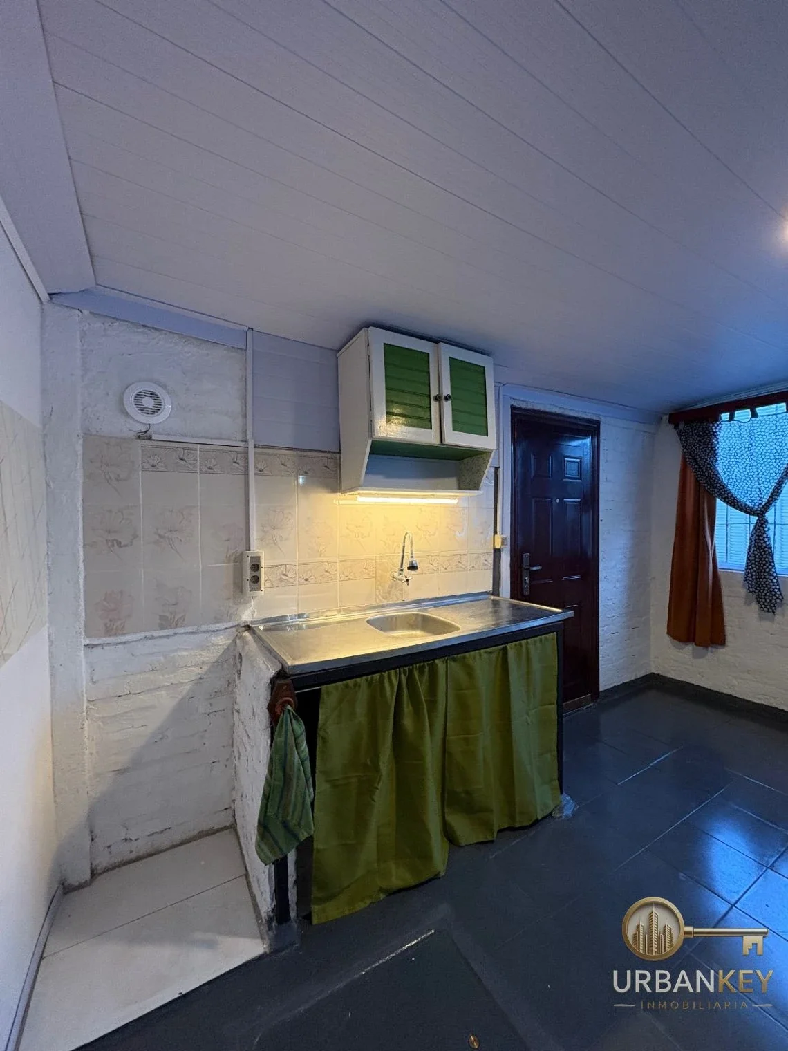 ALQUILER MONOAMBIENTE Y PATIO EN MALVIN SIN GASTOS COMUNES - Imagen 4