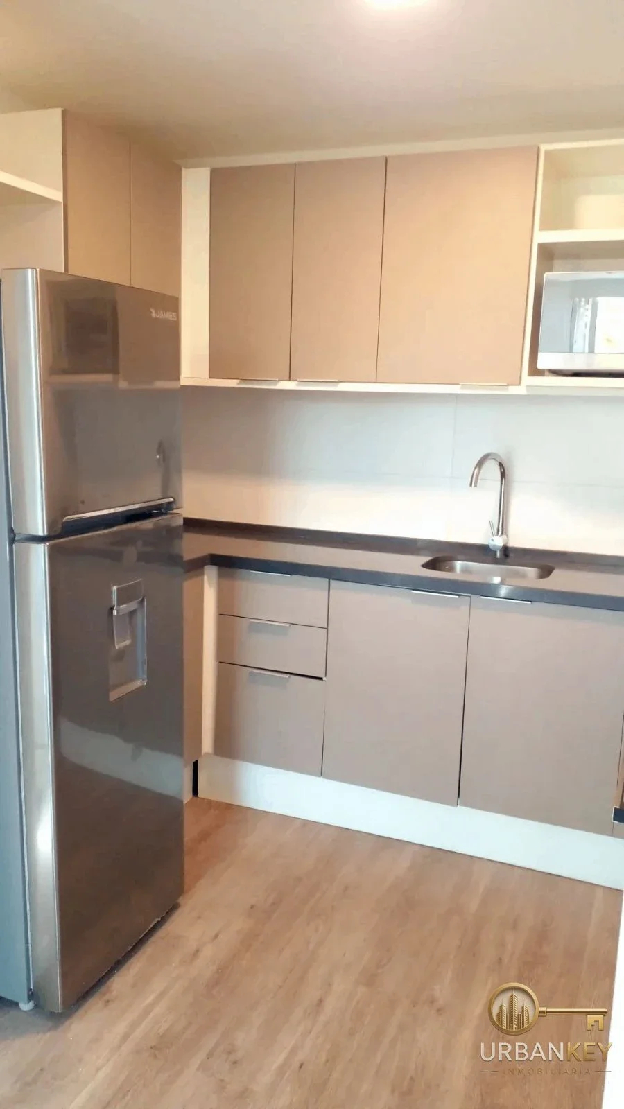 ALQUILER APARTAMENTO 1 DORMITORIO EQUIPADO AMOBLADO EN CENTRO DE MONTEVIDEO - Imagen 4