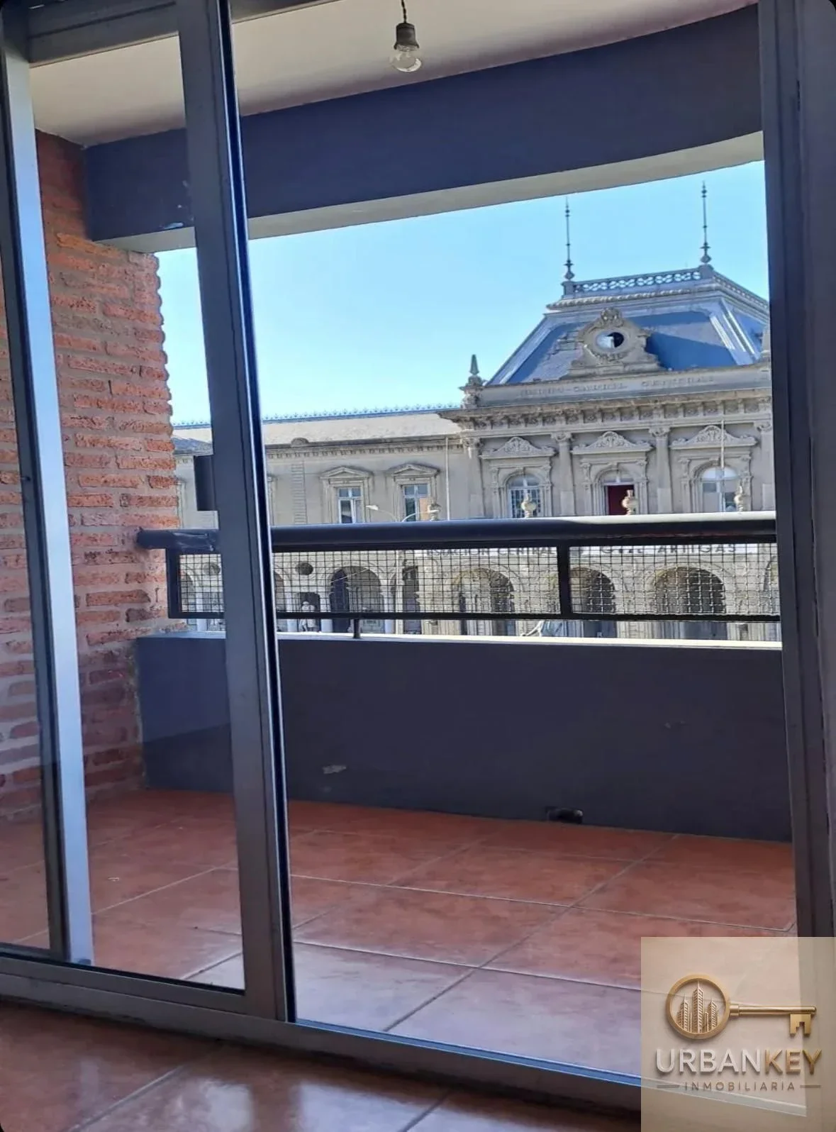 Apartamento en alquiler de 2 dormitorios en Centro - Imagen 3