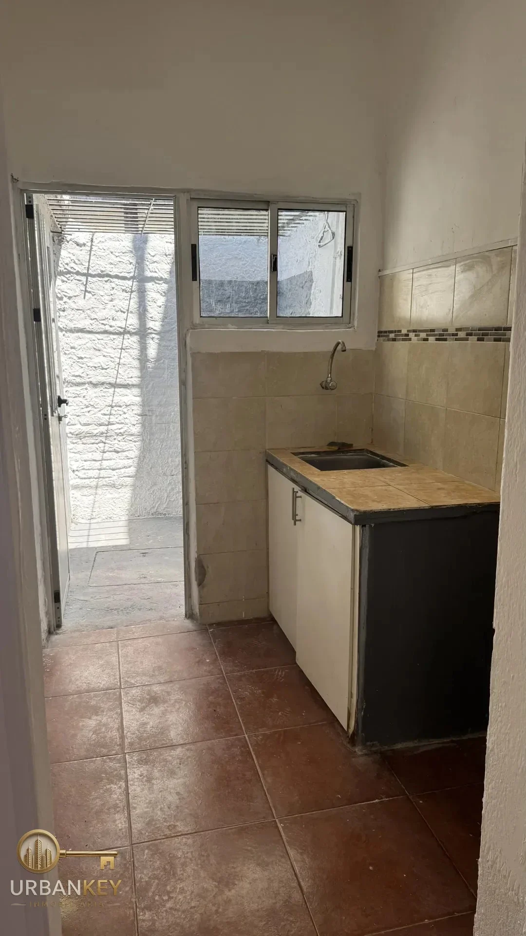 Alquiler apartamento 1 dormitorio sin gastos comunes sobre Av Gral Rivera Buceo - Imagen 5
