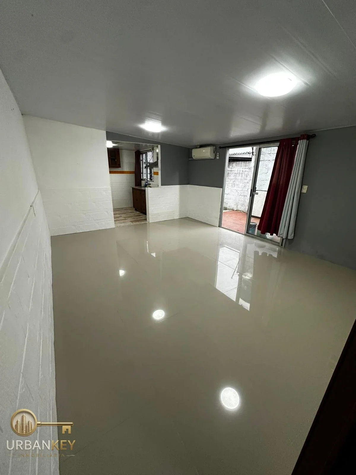 Apartamento en alquiler en Colón - Imagen 1