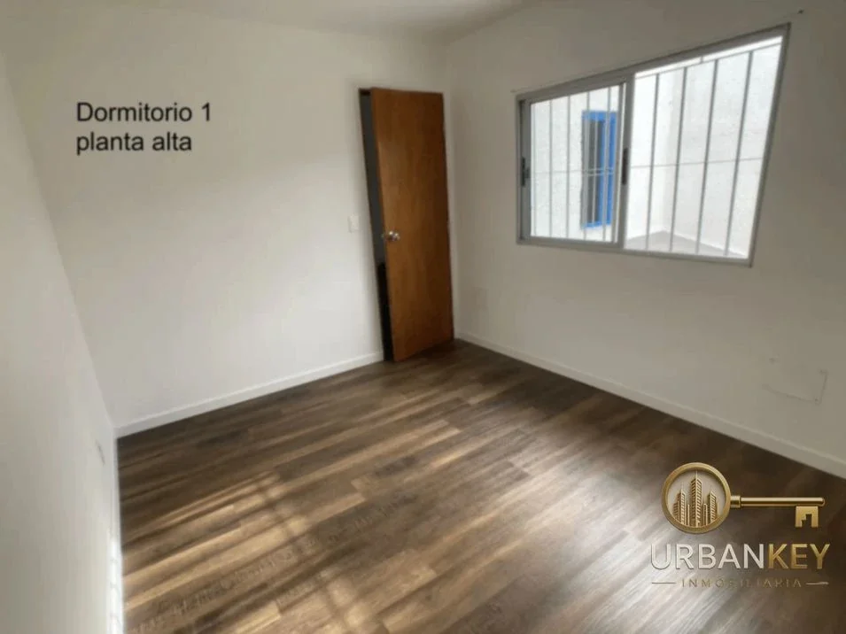 Apartamento Dúplex Reciclado de 3 Dormitorios | Sin Gastos Comunes | Tres Cruces - Imagen 5