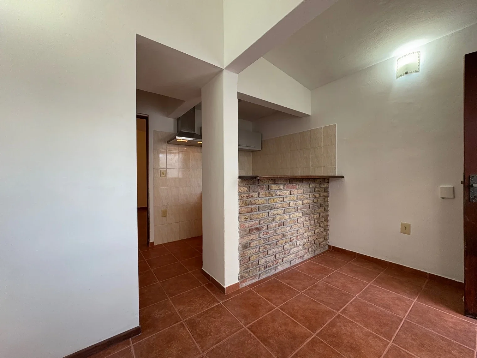 ALQUILER APARTAMENTO 1 DORMITORIO COCHERA PATIO EN LA CRUZ DE CARRASCO - Imagen 2
