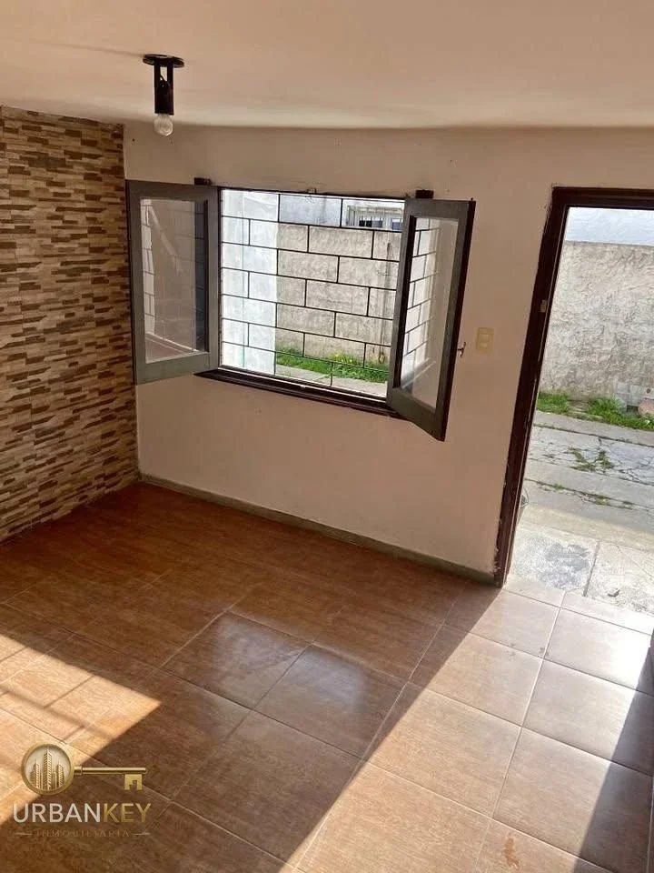 ALQUILER APTO TIPO CASA 3 DORMITORIOS PARRILLERO SIN G COMUNES - VILLA ESPAÑOLA - Imagen 1