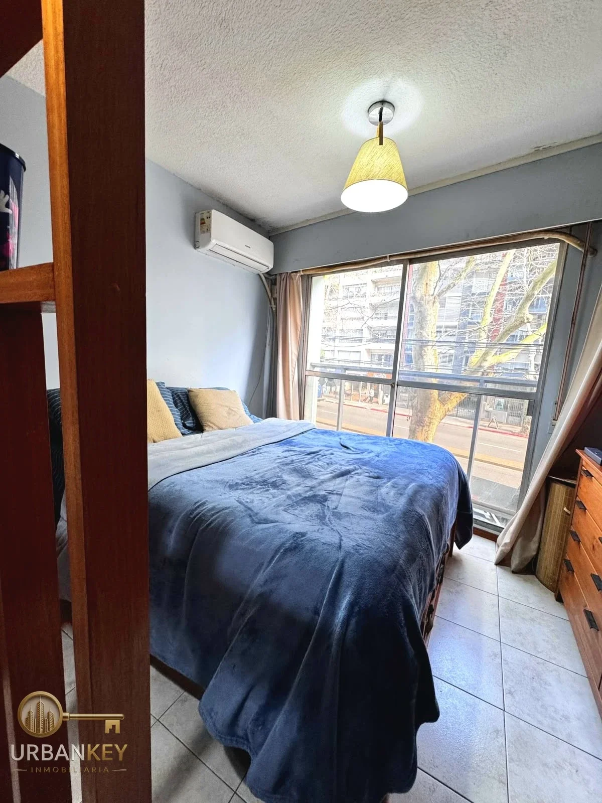 VENTA MONOAMBIENTE - POCITOS - Imagen 1