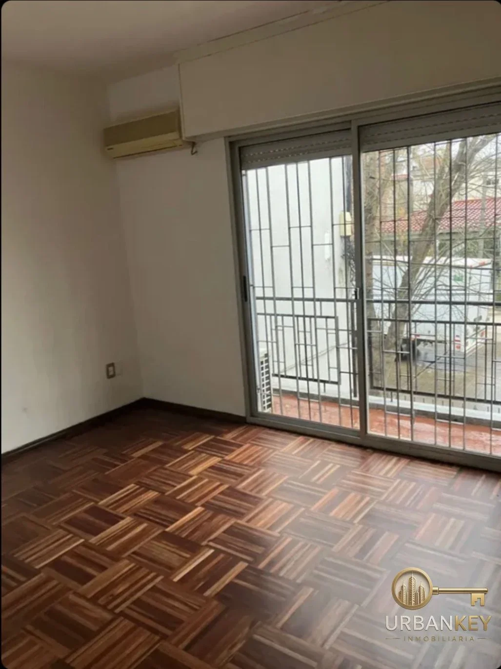 ALQUILER CASA PH FRENTE 3 DORMITORIOS 2 BAÑOS PATIO GALPON PARRILLERO SIN GC - Imagen 5